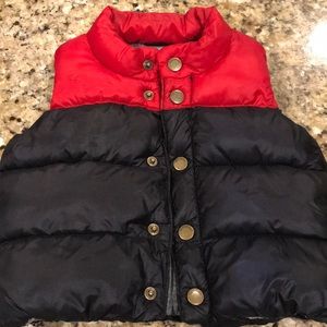 Size 6-12 month baby gap puffer vest